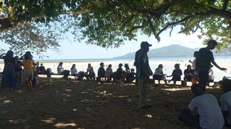 Lorihua Beach Suli, Destinasi Wisata Favorit Keluarga Habiskan Akhir Pekan