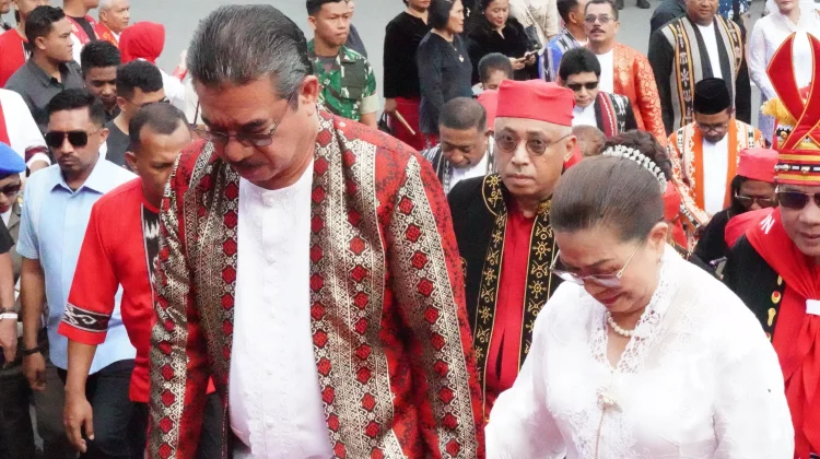 Gubernur Maluku Ajak Warga Ambon Perkuat Semangat "Baku Gandeng"