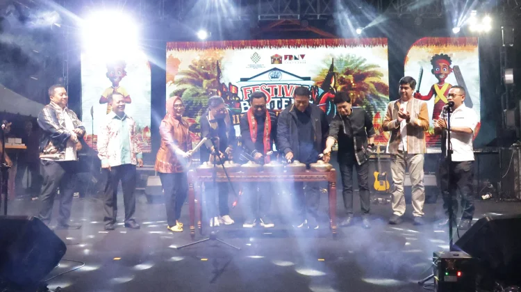 Vanath Tekankan Pelestarian Cagar Budaya Nasional di Festival Benteng Victoria