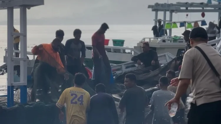 Dari Laut ke Meja Makan, Aktivitas Ekonomi Warga Laha Ambon Terus Bergerak