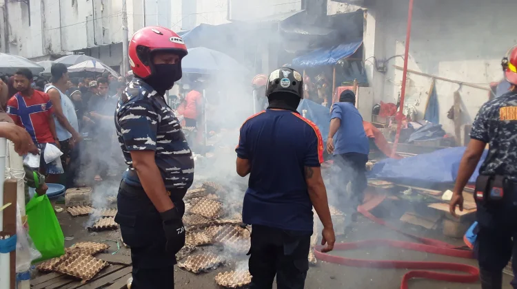 Kebakaran Kecil di Pasar Mardika, Karyawan dan Damkar Cepat Padamkan Api