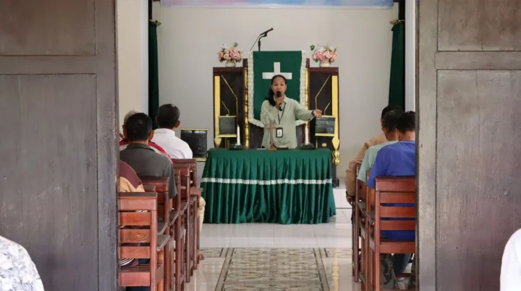 Warga Binaan Kristen Dikuatkan Iman dan Harapan,Lapas Ambon Gandeng Kemenag