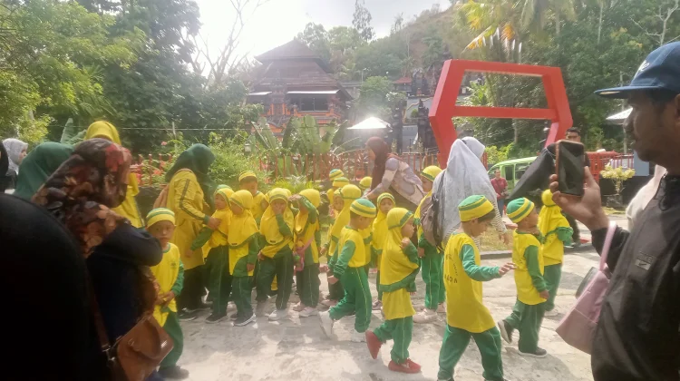 Kunjungan ke Museum Perkuat Kebersamaan Orang Tua Siswa & RA Iftitah Al-Ikhlas Ambon