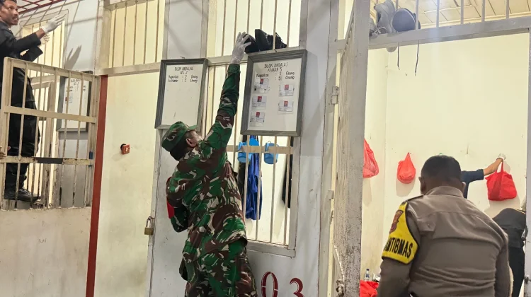 Cegah Gangguan Kamtib, Lapas Namlea Gandeng APH Gelar Razia & Tes Urin