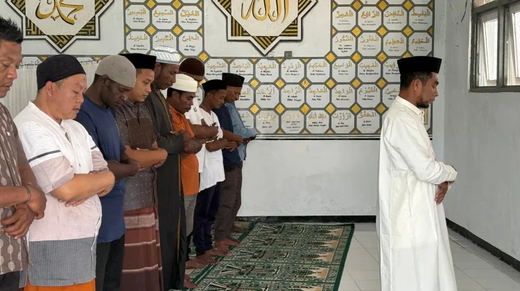 Warga Binaan dan Pegawai Lapas Geser Panjatkan Doa Diturunkan Hujan