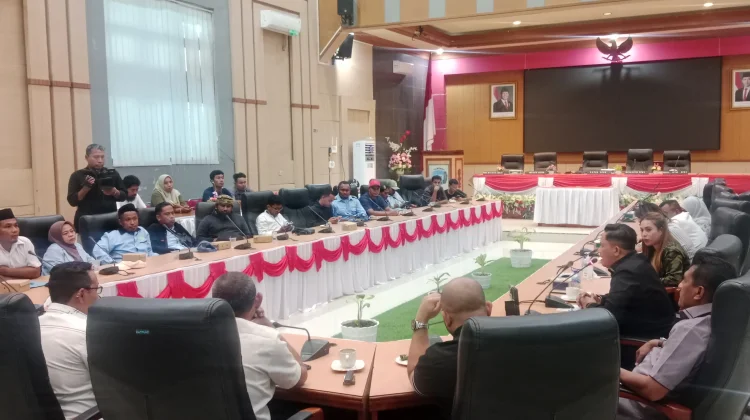 Pendemo Sebut DPRD Ambon Lambat Merespon Keluhan Masyarakat