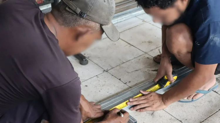 Warga Binaan Lapas Ambon Terima Pesanan Pagar Besi