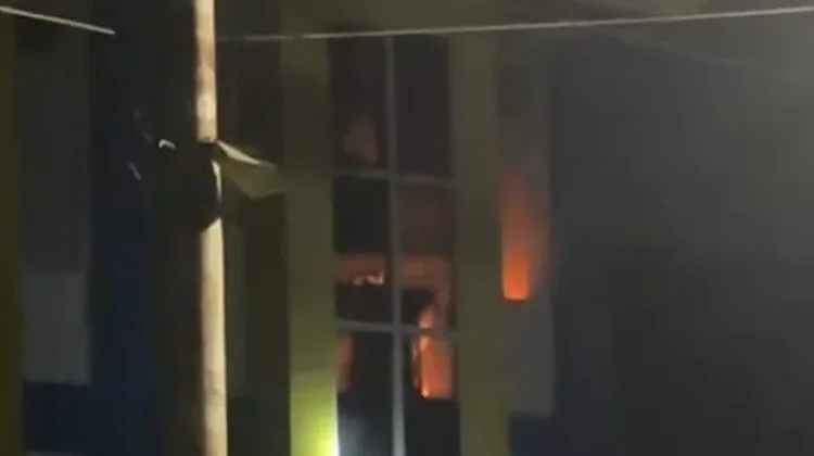 Kantor PUPR Kepulauan Aru Terbakar, Sumber Api Masih Misterius