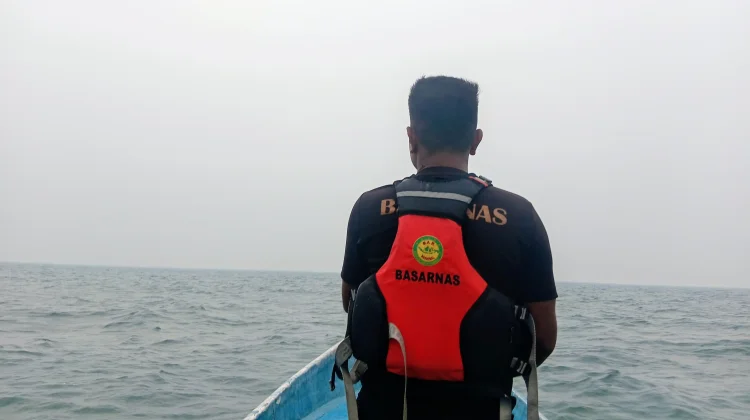 Longboat Mati Mesin di Perairan Pulau Babi, Dua Penumpang Berhasil Diselamatkan