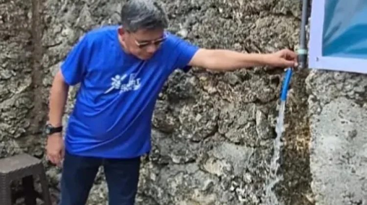 Bodewin Wattimena Resmikan Air Bersih di Dua Lokasi