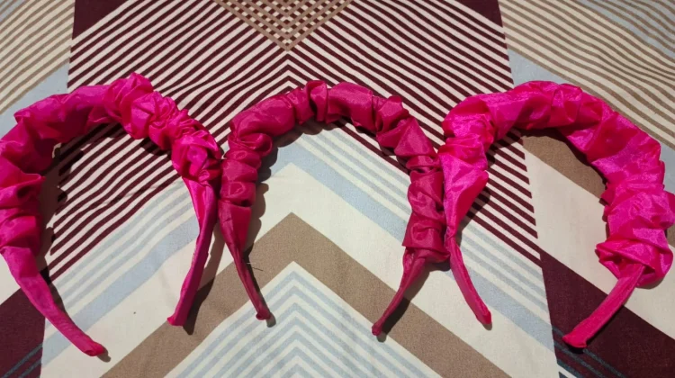 Kepribadian Orang yang Suka Koleksi Bando Warna Pink