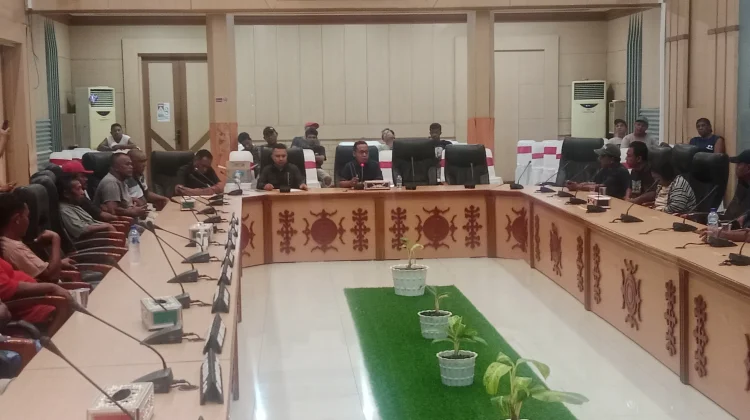 Galian C Ditutup, Sopir Truk Ambon Tuntut Solusi