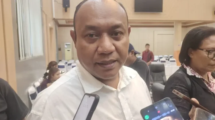 Zeth Pormes Minta Pemerintah Tak Lupakan Masyarakat Leitisel