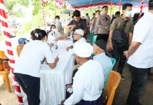 Polda Maluku Sentuh Warga di Pulau Haruku, Gelar Aksi Kesehatan