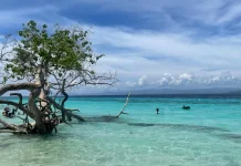 Wisatawan Puji Keindahan Pantai Liang, Kebersihan Ditingkatkan