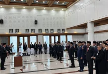 Gubernur Hendrik Lantik 20 Pejabat Eselon II Pemprov Maluku