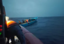 Enam Jam Terombang-Ambing, Penumpang Longboat Berhasil Diselamatkan