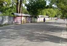 Jalan Leo Wattimena di Passo Rusak, Tak Kunjung Diperbaiki