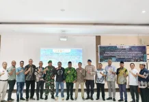 Bupati Zulkarnain Awat Amir Jaga Kelestarian Laut Maluku Tengah