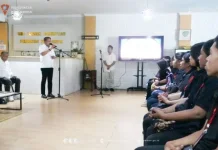 Wali Kota Ambon Lepas Enam Puluh Empat Karyawan Alfamart Bali