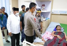 Jenguk Mahasiswa Korban Penikaman, Ini yang Disampaikan Kapolda Maluku