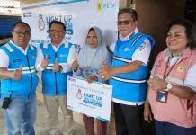 Listrik Gratis PLN Terangi Keluarga Prasejahtera Maluku Malut