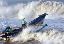 BMKG Prakirakan Gelombang hingga 4 Meter di Perairan Maluku