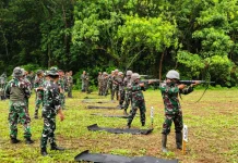 Tingkatkan Naluri Tempur, Prajurit Kodaeral IX Ikuti Latihan Menembak