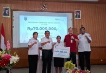 Bupati MBD Serahkan Santunan BPJAMSOSTEK Rp244 Juta Kepada Ahli Waris