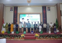 Laznas BMH Maluku Salurkan Sepuluh Paket Berkah Fitrah Ramadan
