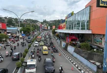 H-7 Lebaran, Arus Lalu Lintas Kendaraan di Ambon Meningkat Signifikan
