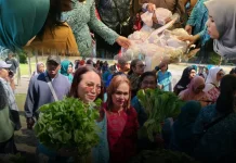 Tekan Inflasi, Pemkot Ambon Gandeng TP PKK Buka Pasar Murah