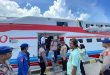 Tak Hanya Pengamanan, Polairud Pastikan Keselamatan Pemudik Laut Tulehu–Amahai