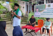 Temui Konstituen, Rovik Bagi Ribuan Sembako ke Warga