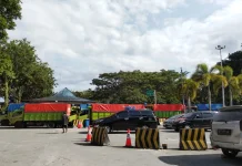 Puncak Arus Mudik, Ribuan Kendaraan Padati Pelabuhan Hunimua