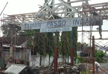 Demi Keselamatan Warga, Pemerintah Negeri Lama Inisiasi Renovasi Gapura BTN Passo