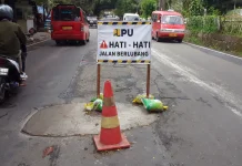 Warga Kate-kate Keluhkan Perbaikan Jalan "Tambal Sulam" yang Tak Bertahan Lama