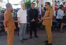 Tinjau SPBU, Bodewin Pastikan Stok BBM Ambon Melimpah