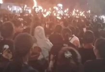 Umat Kristen di Ambon Gelar Tradisi Pawai Obor Paskah