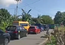 Jalan Diblokade, Akses Transportasi ke Pelabuhan Hunimua Terkunci
