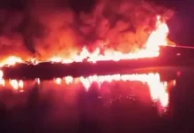 Kapal Express Bahari 9B Terbakar di Haria, Kerugian Capai Miliaran