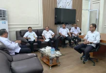 Kakanwil Kemenkum Maluku Terima Sertifikat Hak Pakai dari BPN Kota Ambon