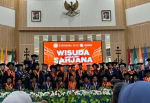 Lulusan UM Maluku Diminta Jadi Agen Perubahan