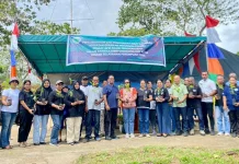 Jaga Kelestarian Lingkungan, Pemerintah Negeri Passo Tanam Anakan Cengkeh & Mangga
