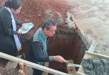 Gubernur Maluku Letakkan Batu Penjuru Pembangunan Pastori I GPM Imanuel Karpan