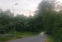 Cuaca Buruk, Lampu Jalan TPU Covid-19 Padam