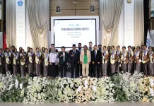 Wagub Vanath Ajak Dokter Baru Unpatti Mengabdi di Daerah Terpencil Maluku