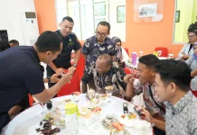 Bea Cukai Maluku dan Perusahaan Jasa Titipan Kompak Awasi Rokok Ilegal