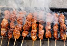 Lima Penyakit Intai Idul Adha dan Tips Aman Makan Daging