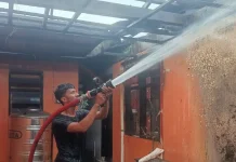 Rumah Warga Passo Mendadak Terbakar, Diduga akibat Arus Pendek